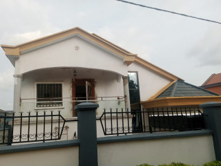 Duplex , villa à vendre à NKOSOA