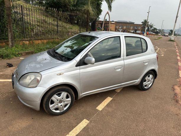 toyota-yaris-2003-a-vendre-a-yaounde-big-0