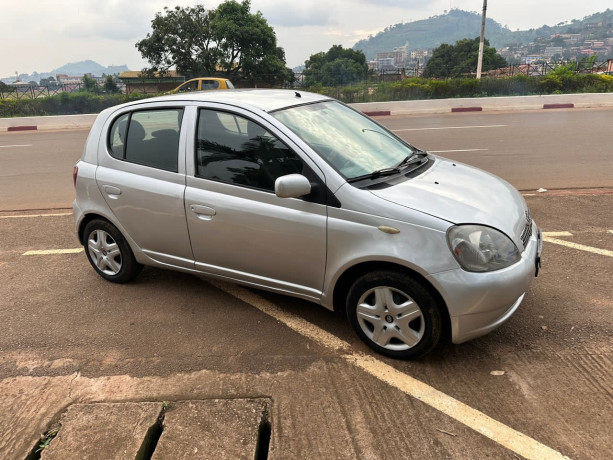 toyota-yaris-2003-a-vendre-a-yaounde-big-1