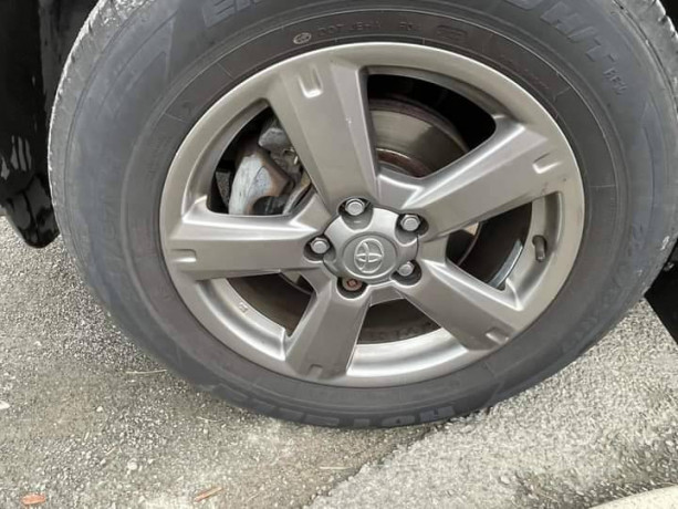 toyota-rav-4-2012-4wd-big-8