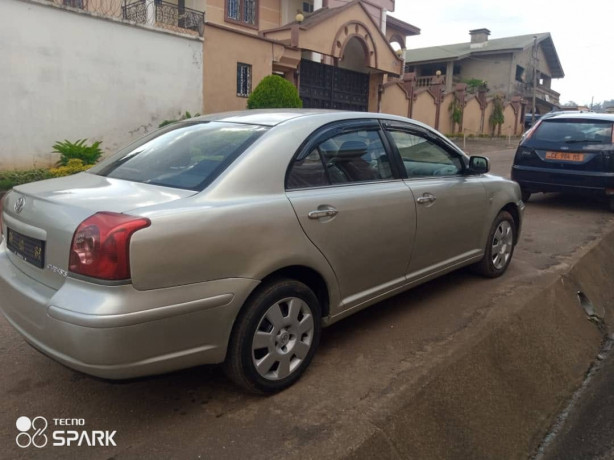 toyota-avensis-a-vendre-a-yaounde-big-8