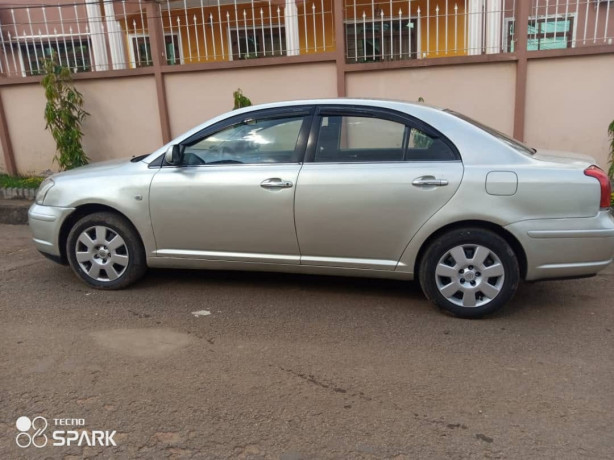 toyota-avensis-a-vendre-a-yaounde-big-9