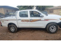 toyota-hilux-vigo-2010-small-4