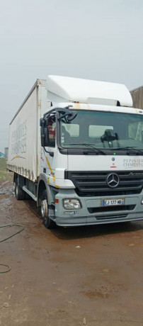 camion-mercedes-benz-actros-2532-big-0