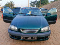 toyota-avensis-berline-small-1