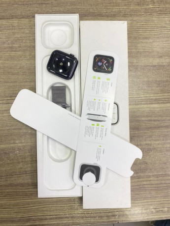 apple-watch-se-32g-batterie-100-openbox-big-1