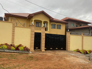 Duplex Meublé à Brader à Odza, Yaoundé
