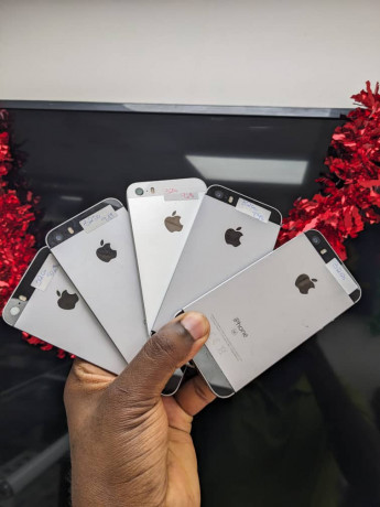 iphone-5-se-32g-propre-big-0