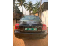 toyota-avensis-tete-de-cochon-small-1