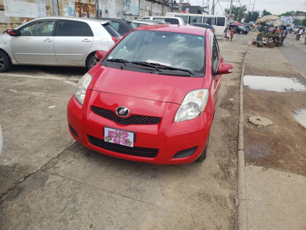 toyota-vitz-2010-big-0