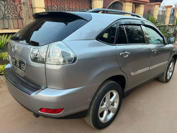 lexus-big-1