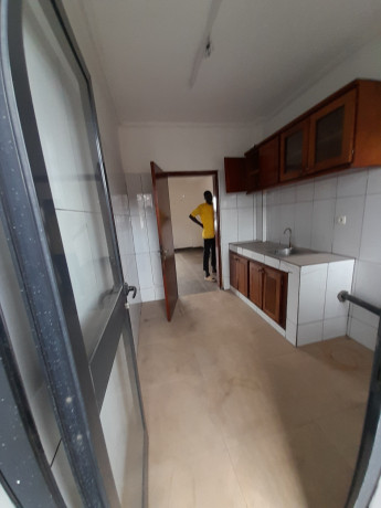 jolie-appartement-haute-standing-a-louer-a-akwa-big-2