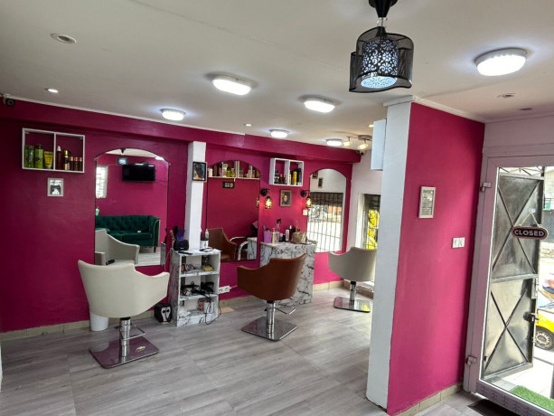 jolie-fond-de-commerce-dun-salon-de-beaute-a-vendre-a-deido-bien-situe-big-0